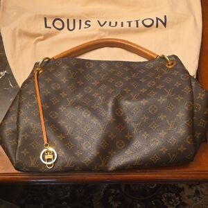 Louis Vuitton (Authentic) Artsy GM Monogram Bag (RARE) Discontinued